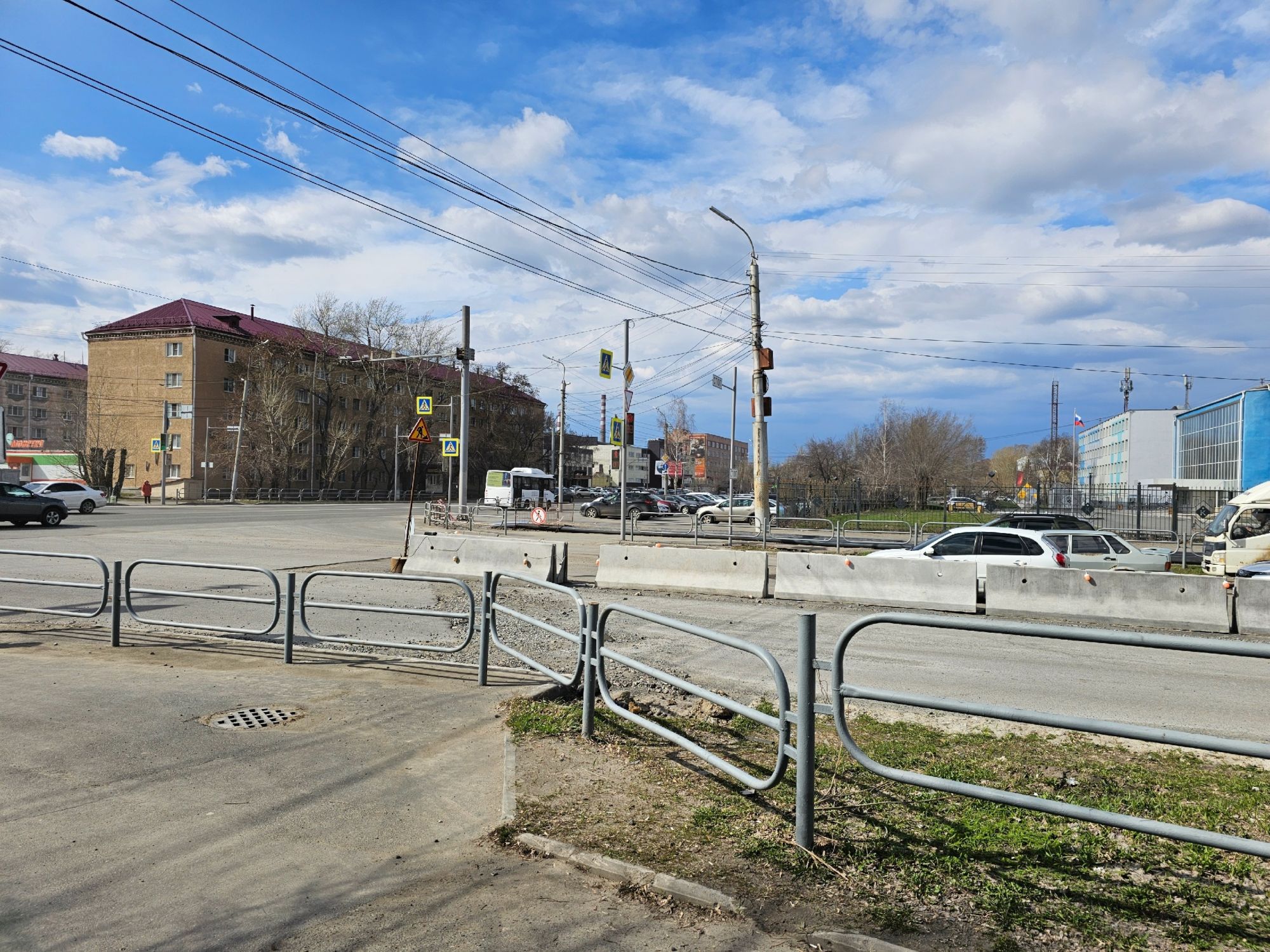 Теплоэнергетики отключают горячую воду в 54 многоэтажках для ремонта коллектора и подготовки теплосетей к зиме