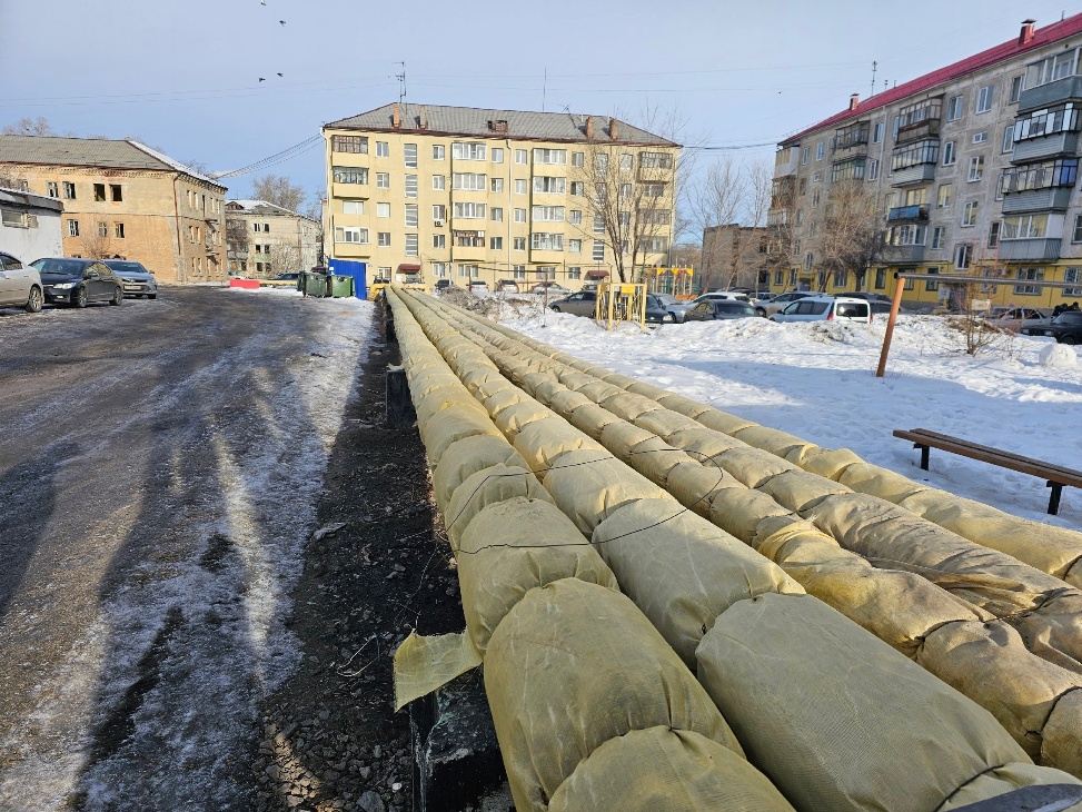 Продолжаются работы по восстановлению тепловой изоляции на сетях отопления и горячего водоснабжения