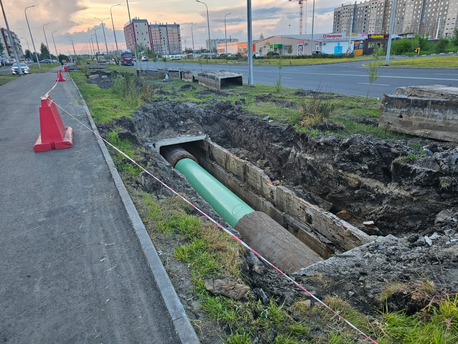 На тепломагистрали в Заозерном обнаружен очередной проблемный участок